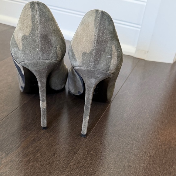 Saint Laurent Black and Gray Camouflage Heels - Picture 3 of 6